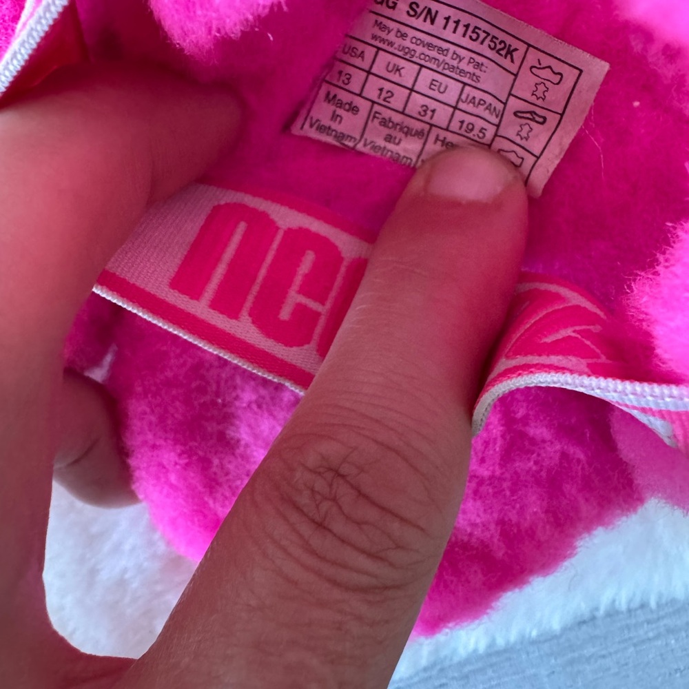 Ugg pink Oh Yeah fluffy slide slippers size girls 13 - Picture 8 of 8